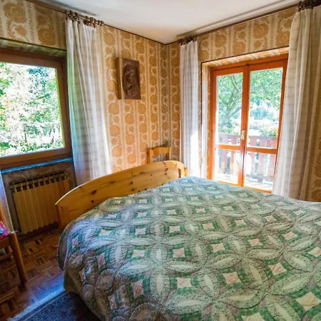 בית נופש Cozy Holiday In Poutaz Near Ski Area Antey-Saint-André