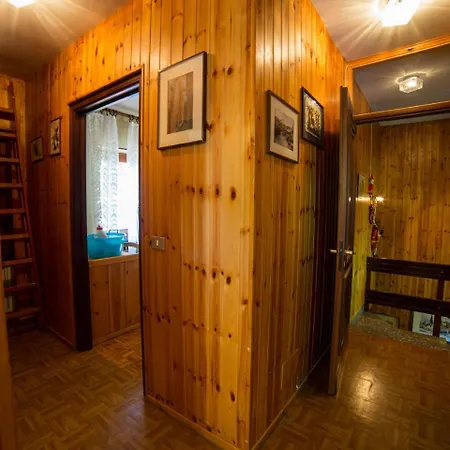בית נופש Cozy Holiday In Poutaz Near Ski Area *