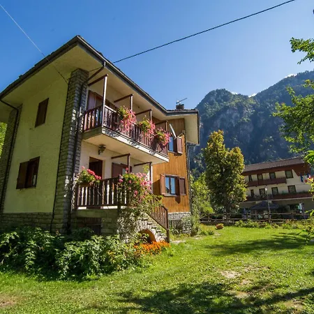 Cozy Holiday In Poutaz Near Ski Area בית נופש *
