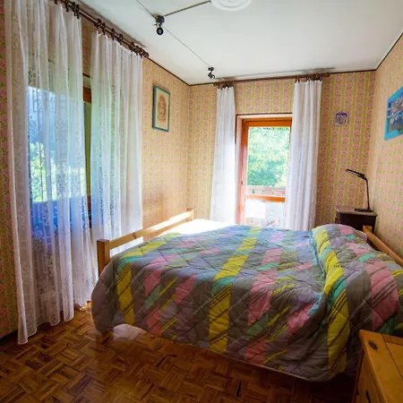 Cozy Holiday In Poutaz Near Ski Area בית נופש *